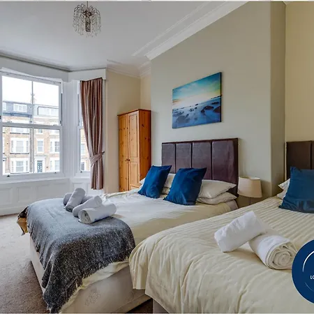 דירה 45 The Square *